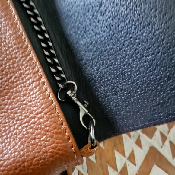 Real Leather bag w. Optional chain - Picture 9 of 13